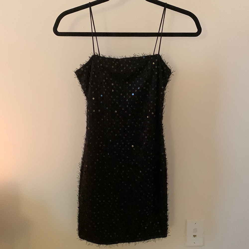 Black Sequins Fluffy Dress- Small, FashionNova, NEVER WORN TAG ON